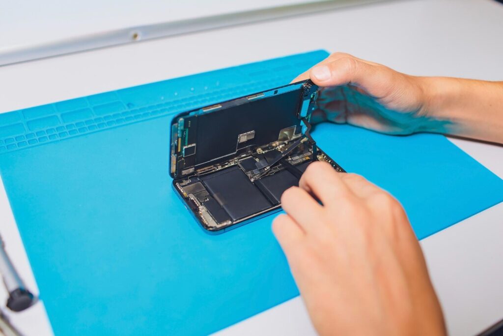 closeup photos showing process mobile phone repair 152904 52509 closeup photos showing process mobile phone repair 152904 52509